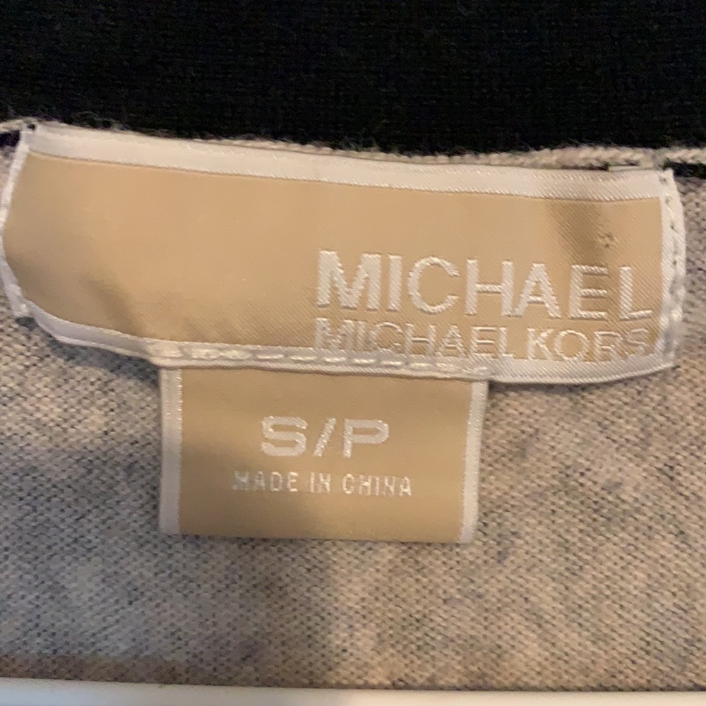 Sweater - Picture 3 of 3